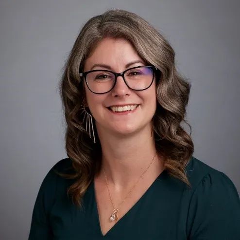 Stephanie Haralson Headshot